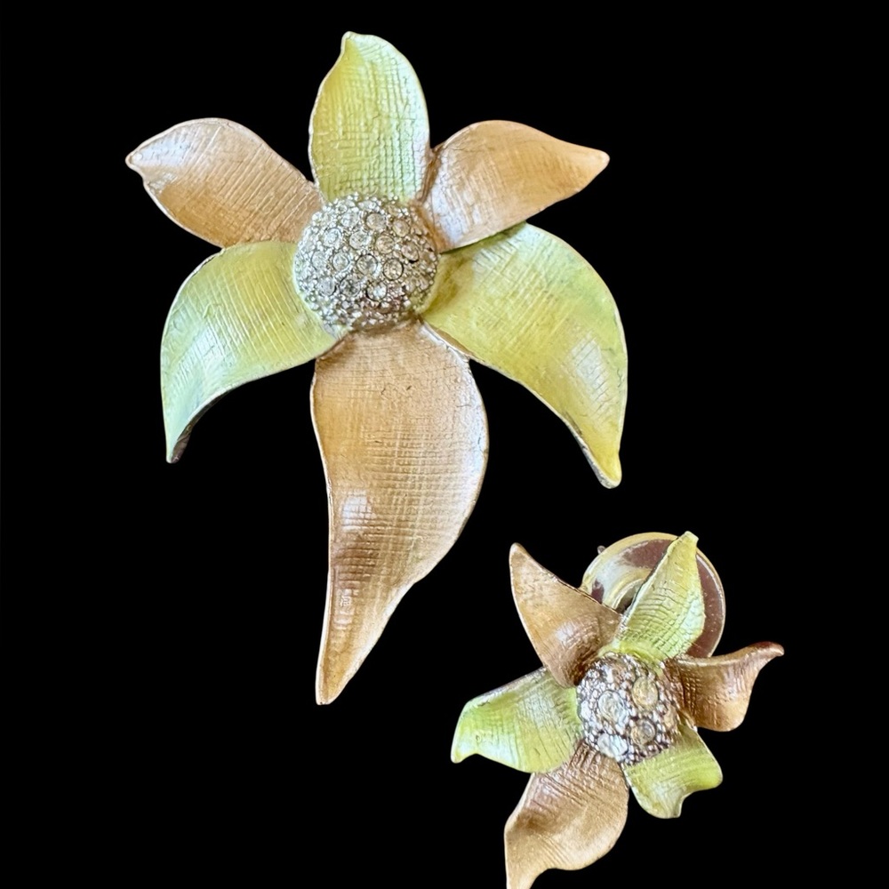 Vintage Floral Rhinestone Brooch and Smaller Matching Brooch Pin.